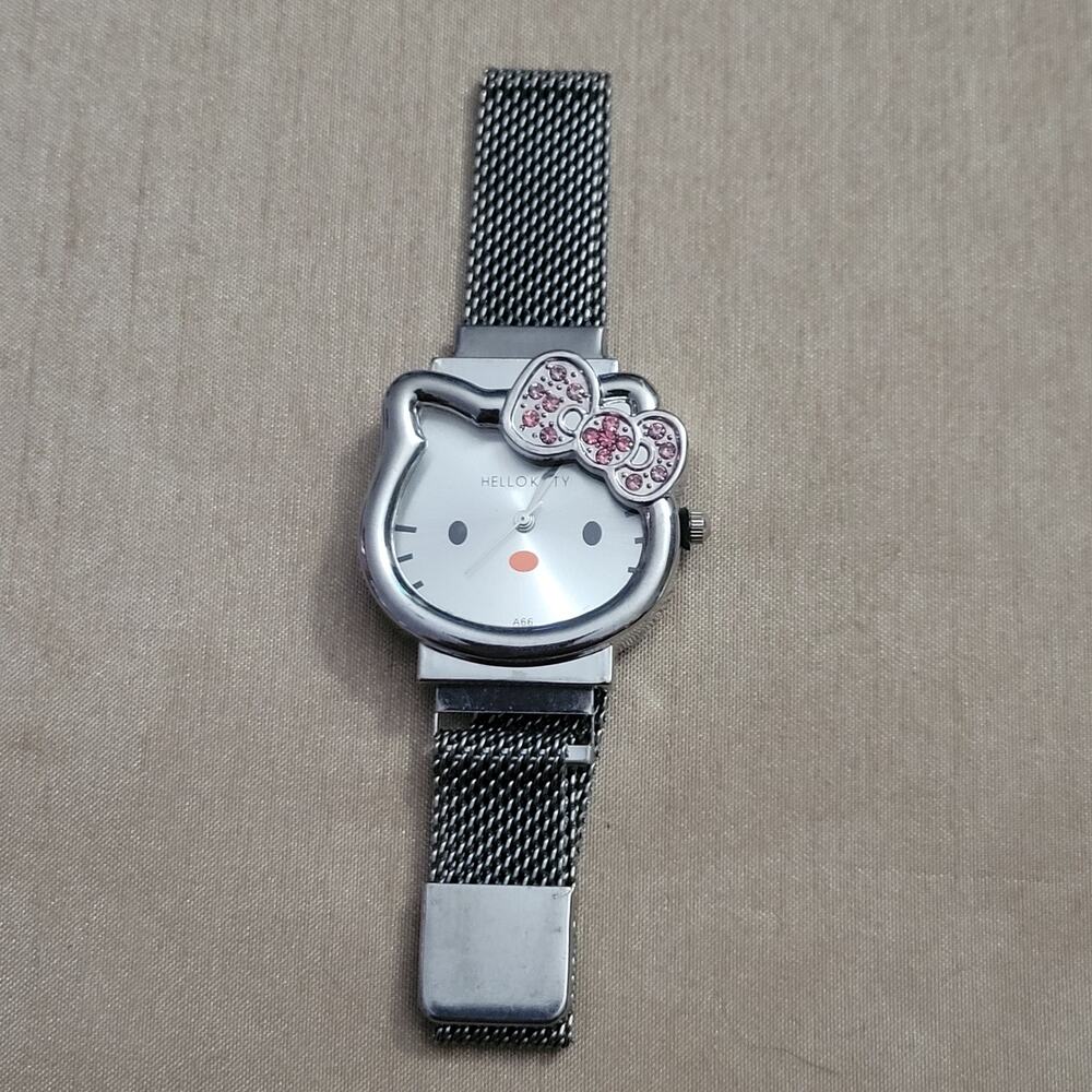 Hello Kitty Sanrio silver adjustable magnetic watch - Picture 2 of 5